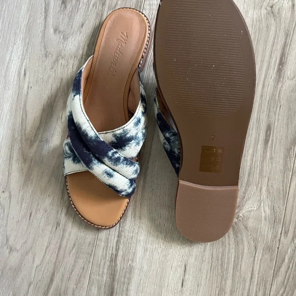 Madewell Women's Tie-Dye Sandals - Picture 2 of 6
